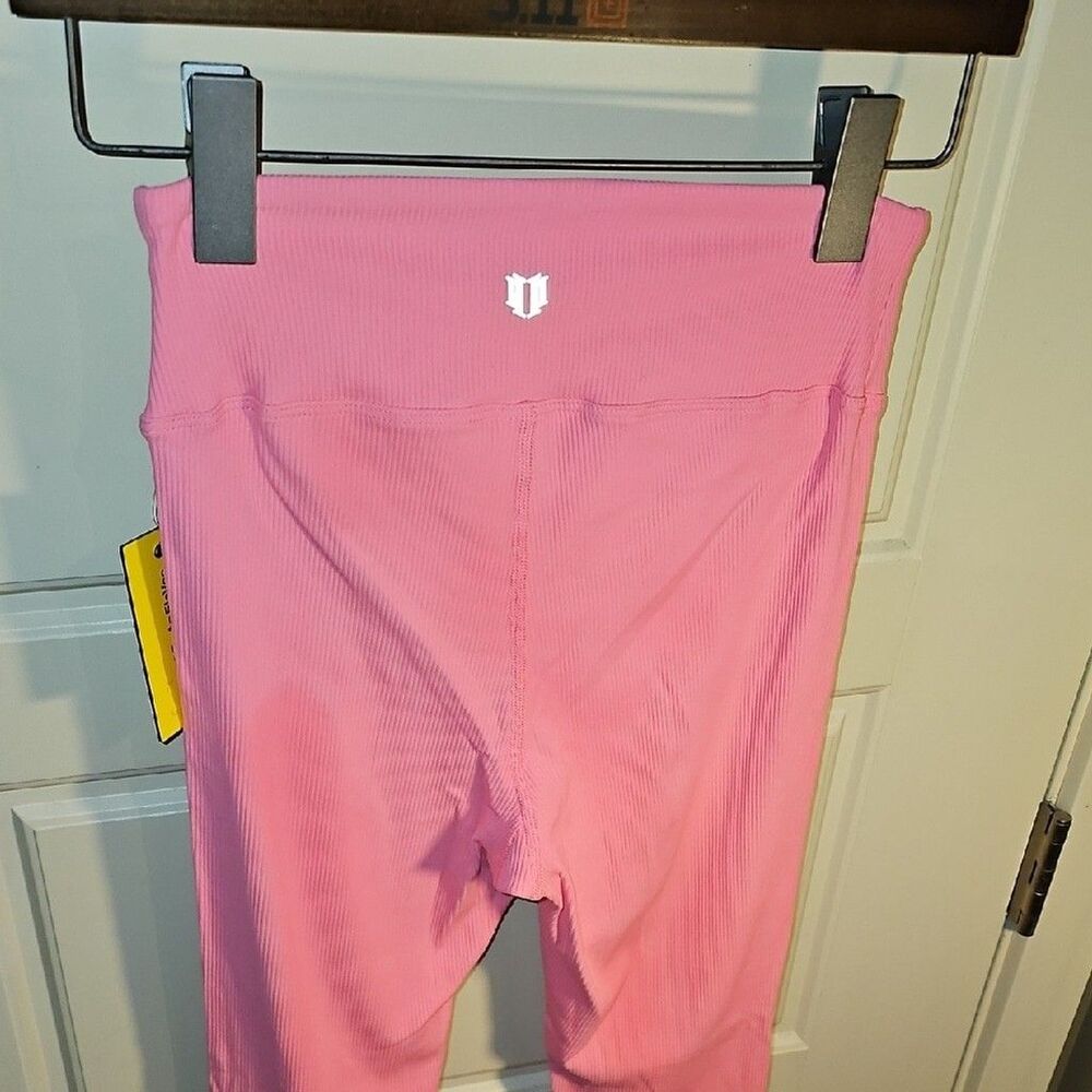 EleVen by Venus Williams Glamour Girl Bubblegum Leggings - Picture 4 of 10